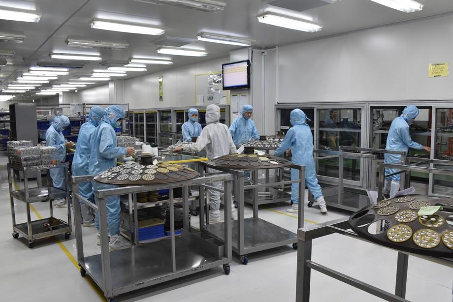Hoe u een betrouwbare fabrikant van optische lenzen in China kiest